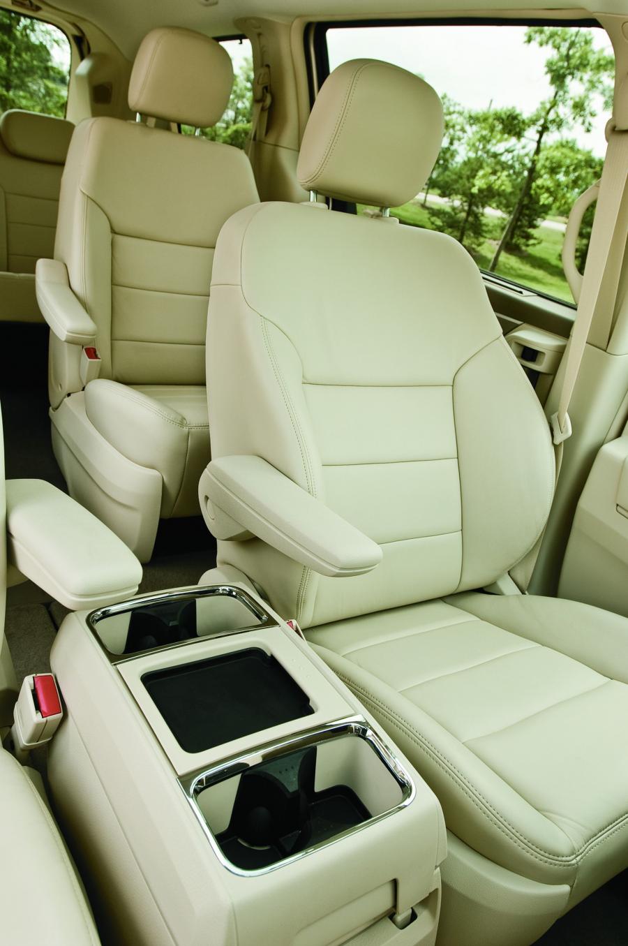  Volkswagen Routan 2009 года  (фото 68 из 80)